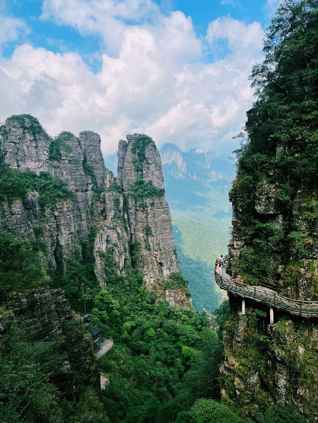 廣西貴港平南北帝山｜有「小張家界」之稱。