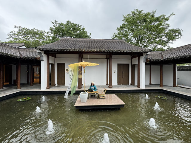 住在景區裡，行在蘆花間｜沙家浜花間亭·蘆花灣酒店。