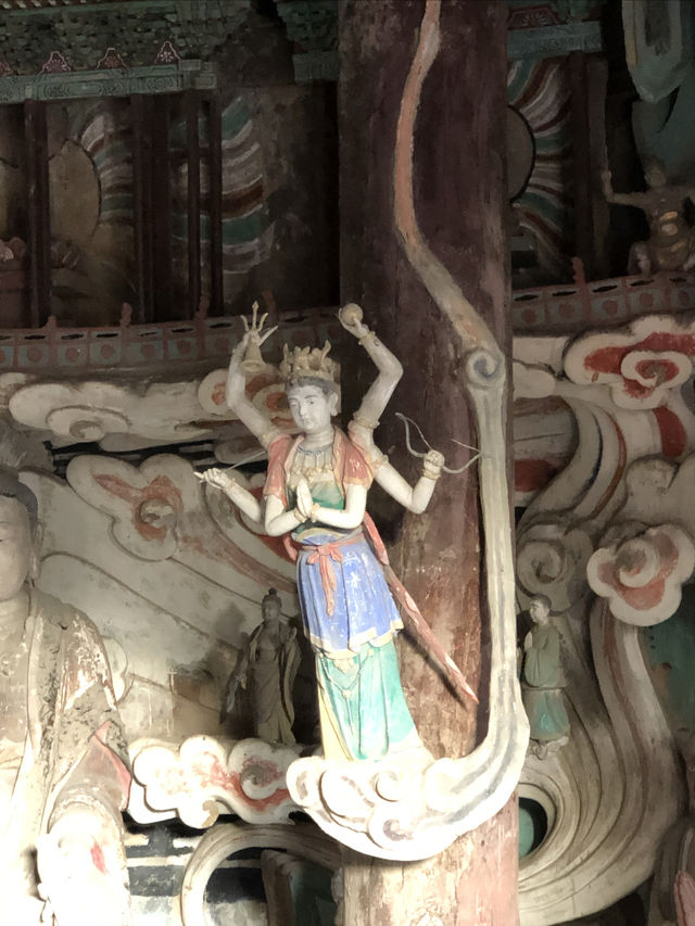 太原太山龍泉寺裏的時空交錯，便是西天！