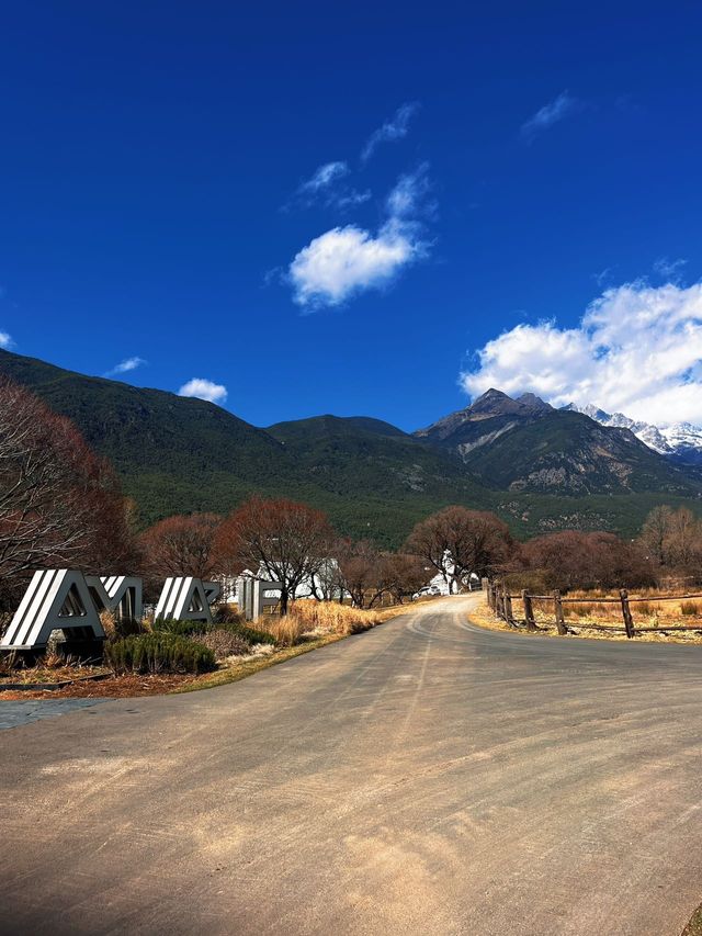 麗江阿美澤雪山營地｜地中海度假村