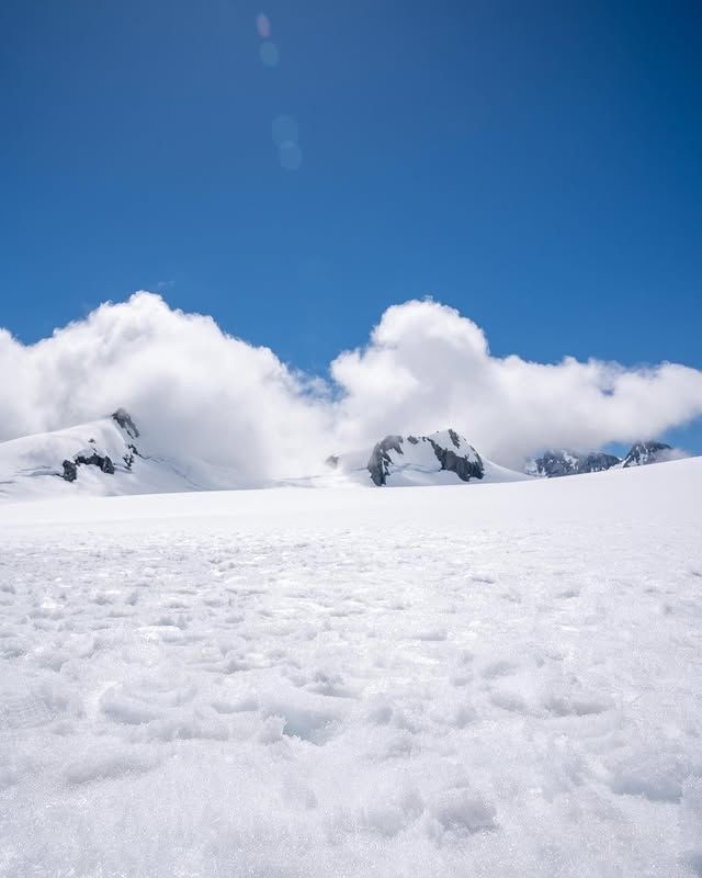 新西蘭法蘭茲約瑟夫冰川：冰雪奇景與探險之旅