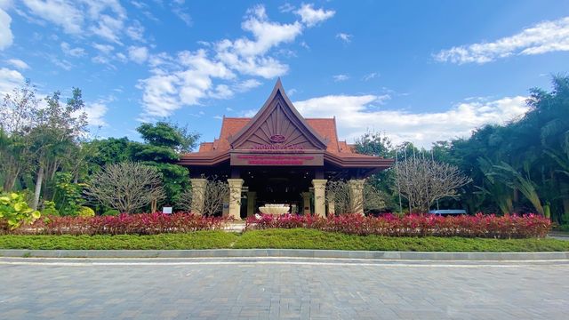酒店猶如古老廟宇，美得像電影場景一樣！