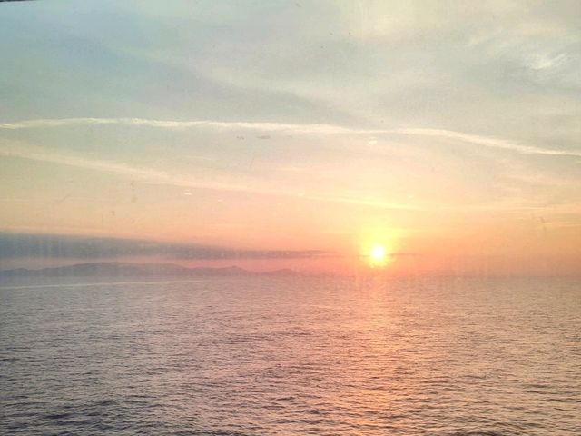 Athens to Crete Ferry: A Nighttime Aegean Adventure ⛴️🌅