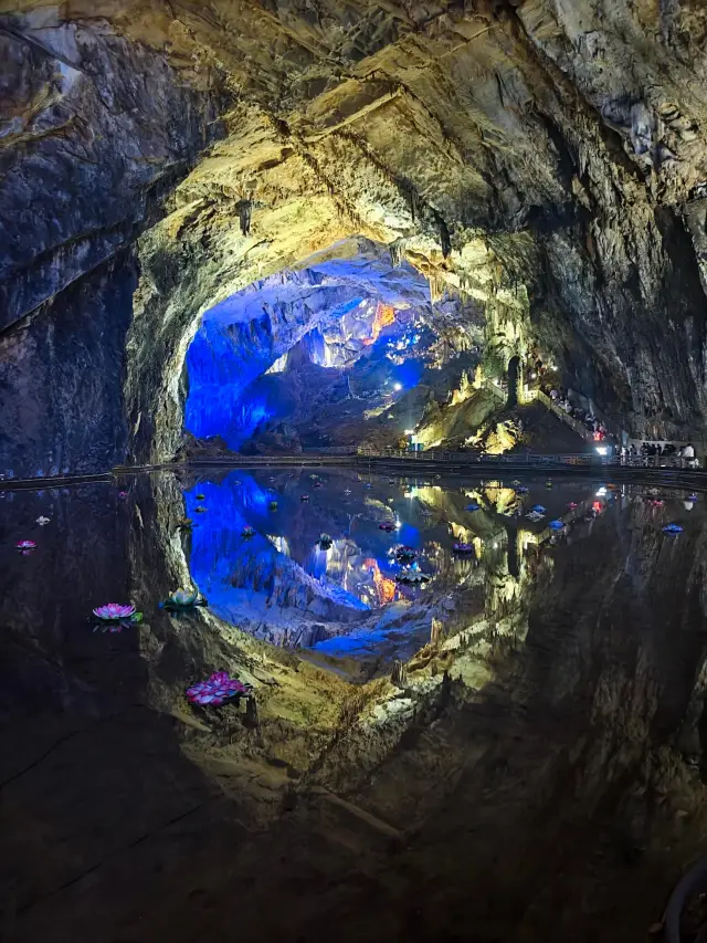 Zhijin Cave: A Detailed Travel Guide