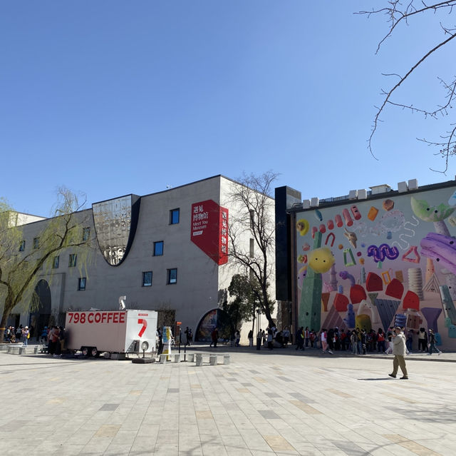 Vibrant community at 798 Art District Beijing🇨🇳🖼️
