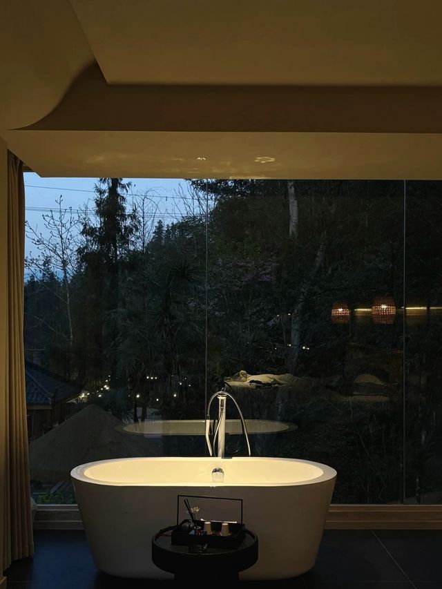 大邑住宿| 喺森林浸溫泉，療癒系山景