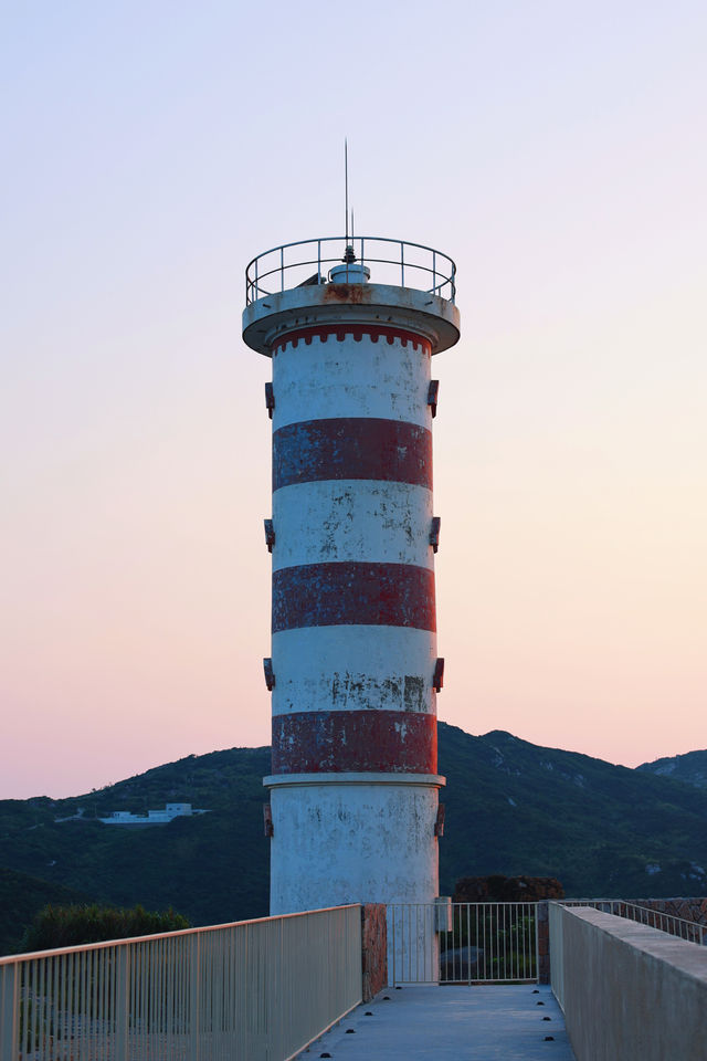 我搵到一座喺地圖邊緣嘅海島流放自己