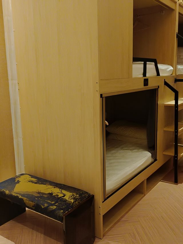 探店同00後老闆傾到凌晨