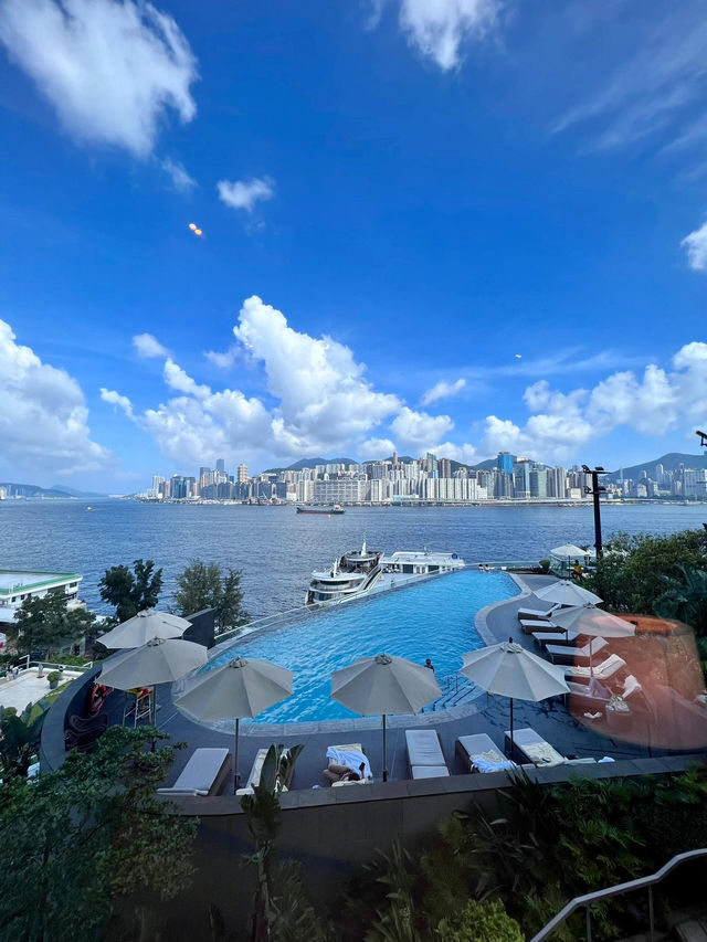 ✨【香港嘉里酒店｜2千蚊住53㎡「維港廣角海景」！躺床看船+夜酌干邑，值到跺腳～】🌉