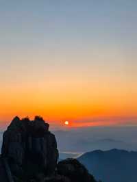 ###  泰山旅遊攻略：登頂五嶽獨尊，暢享雲海日出