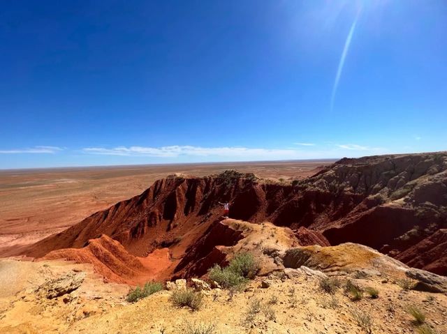 夏季草原全地地貌之旅：火山、大紅山、草原