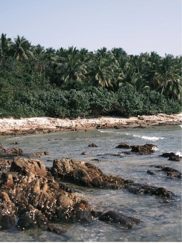 漫步瓊海玻璃海，赴一場治癒心靈的藍色之約