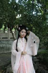 杭州西湖邊 | 居然有百元內帶漢服的酒店！