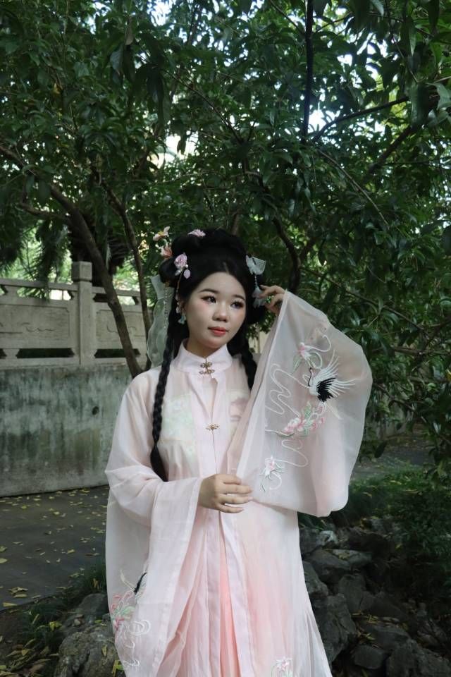 杭州西湖邊 | 居然有百元內帶漢服的酒店！