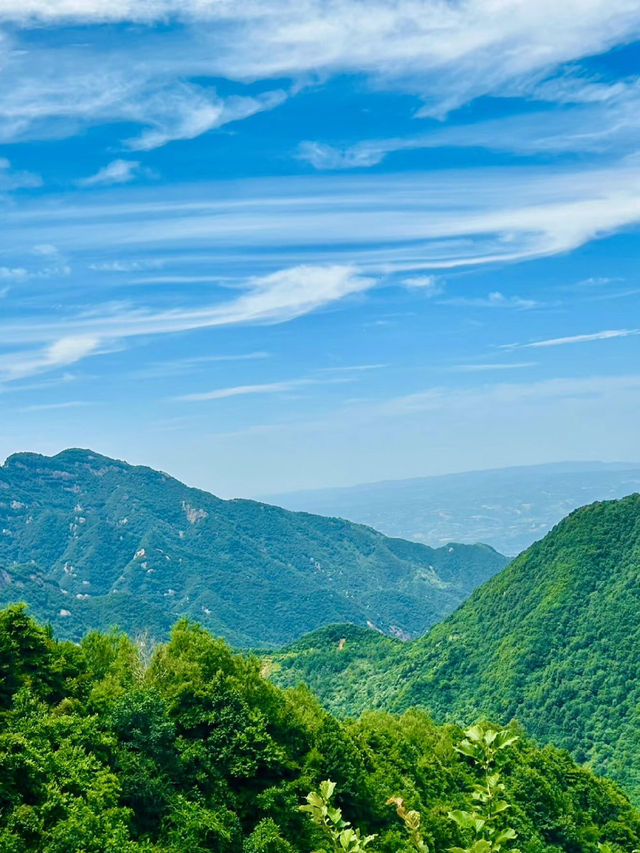 雲崖飛瀑——流峪飛峽的澎湃律動