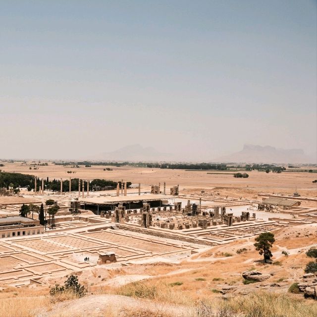Tomb of Artaxerxes III – Resting Place of a Persian King 🏛️🇮🇷