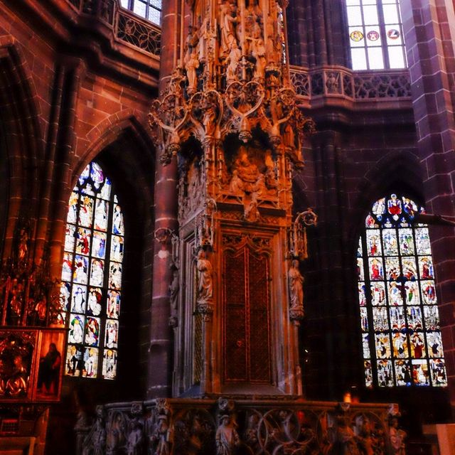 ⛪ Nuremberg Frauenkirche – Gothic Beauty in the Heart of the City
