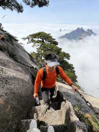 黃山天都峰爬新道口還是老道口？超全攻略來了！ 天都峰已在2024年3月開放，將持續到2029年春