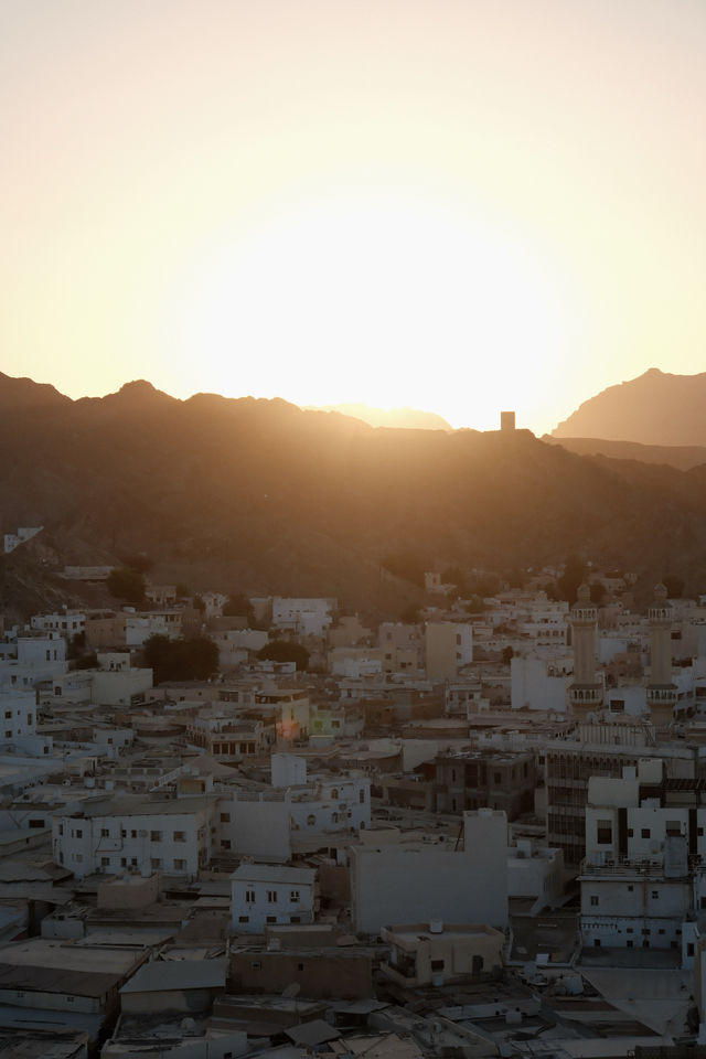 阿曼旅行 | 蘇丹卡布斯大清真寺  阿曼蘇丹卡布斯大清真寺（Sultan Qaboos Grand 