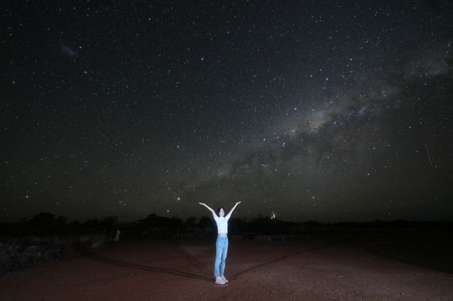 在地球的心臟看日出日落和星空