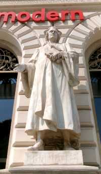 A Captivating Visit to Albertina Museum with Damien Hirst and Gerhard Richter