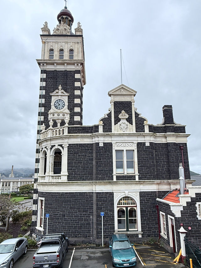 뉴질랜드의 보석, 다니딘 기차역의 역사와 풍경