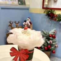 Shanghai’s Cutest Christmas Drinks on Xinle Road 🎄✨