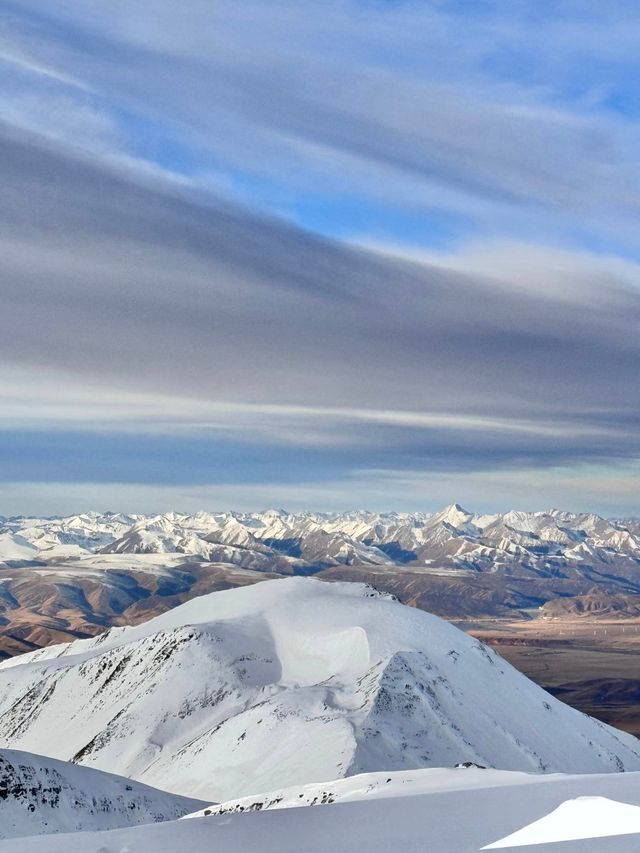祁連山秋冬奇遇：從色彩派對到靜默雪國 