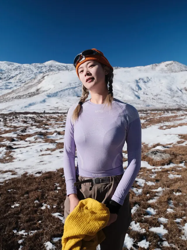 川西雪山整活，吃了牦牛肉，單穿一件是否抗凍