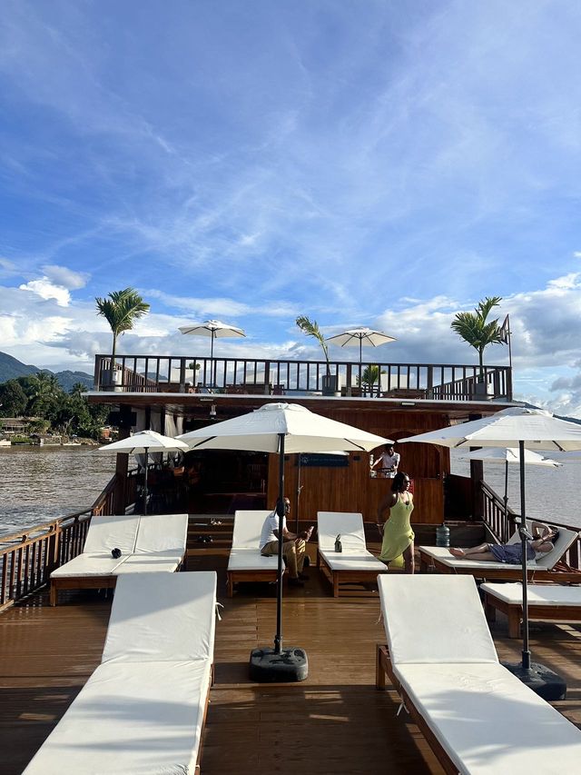 琅勃拉邦日落遊輪,好浪漫! 琅勃拉邦日落遊輪,好浪漫!