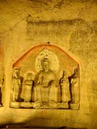 千年石刻佛光打卡