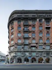 武康大樓-正面和背面