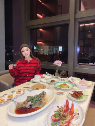 Hong Kong residents have found a treasure in Shenzhen! Enjoy a star-level dining experience for just over 100 yuan per person.