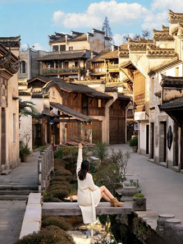 Забудьте о Унючжоу! Я обнаружил скрытую жемчужину — древний город в Уюане, вход в который бесплатный, что позволило мне сэкономить 140 юаней на входном билете.