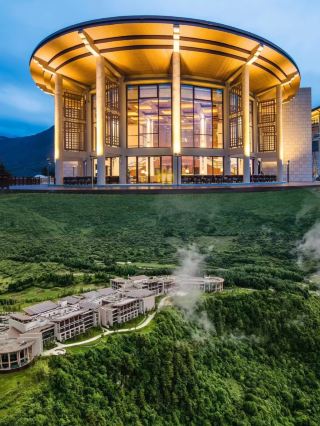 Banyan Tree Jiuzhaigou: a Tibetan secret retreat above the clouds