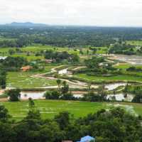 หนาวนี้ที่ อุทัยธานี ทำบุญไหว้พระวัดสังกัสรัตนคีรี