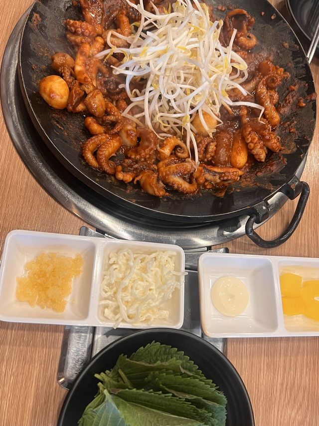 韓国/ソウル【望遠】とびっこ食べ放題!?美味しいチュクミ屋さん🐙