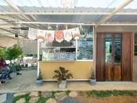 ร้านขาว เรียกกันเอง 