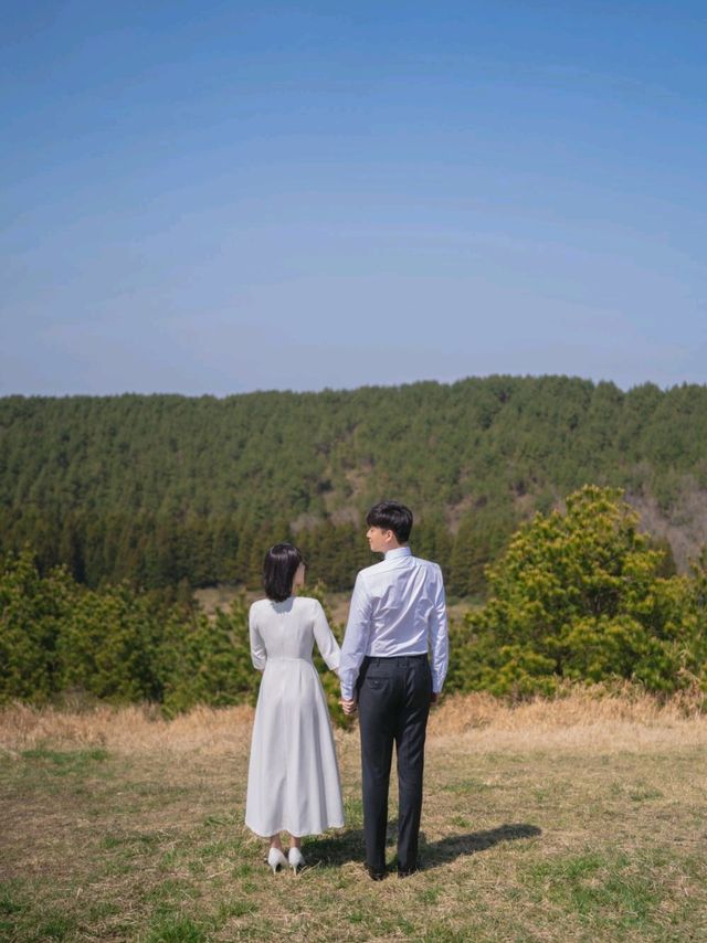 제주웨딩스냅 촬영장소로 유명한 "제주 아부오름"