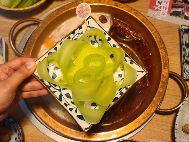 超新鮮肥美海鮮 正宗重慶麻辣鍋
