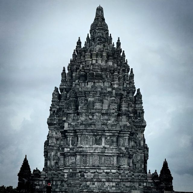 ปรัมมานัน เที่ยวชมวัดฮินดูที่ใหญ่ที่สุดในโลก