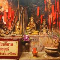 ศาลเจ้าพ่อเขาใหญ่ เกาะสีชัง ชลบุรี