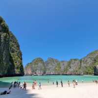 อ่าวมาหยา จังหวัดกระบี่