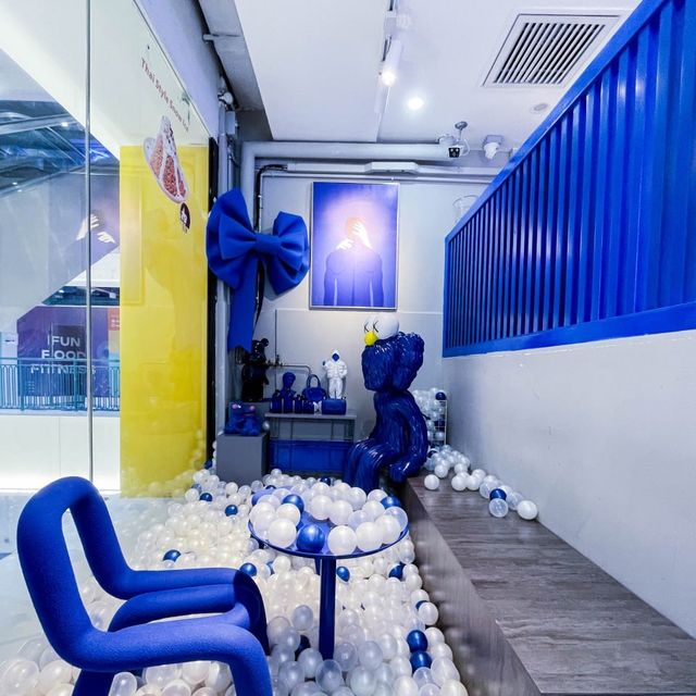 Photogenic Blue White Pitball Cafe at GR.ID