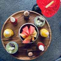 【バリ】大人贅沢なアフタヌーンティーなら”Veranda Lounge and Bar“