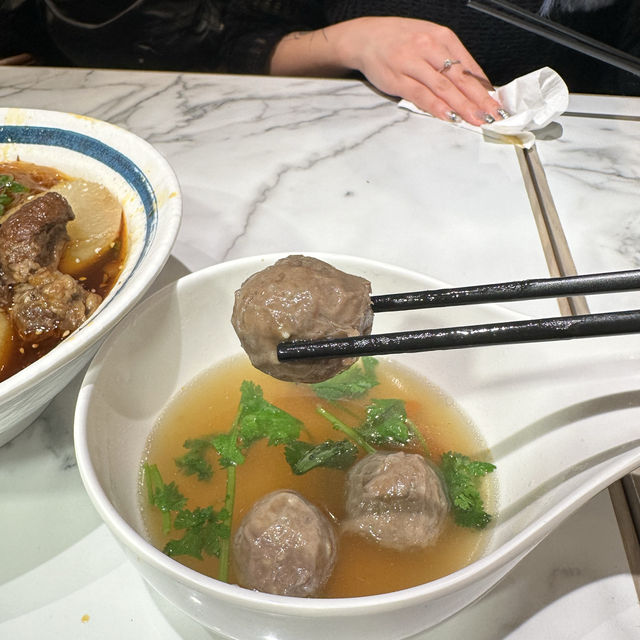 厚福街新開米線鋪．台灣藥膳米線