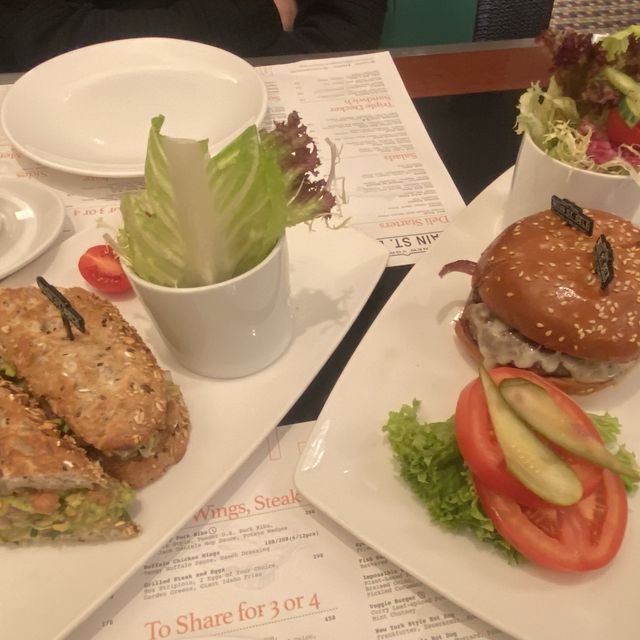 香港飲食介紹 - 性價比高的酒店美式餐廳