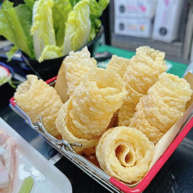 油麻地黎個椰子雞鍋打邊爐🍲凍冰冰岩曬