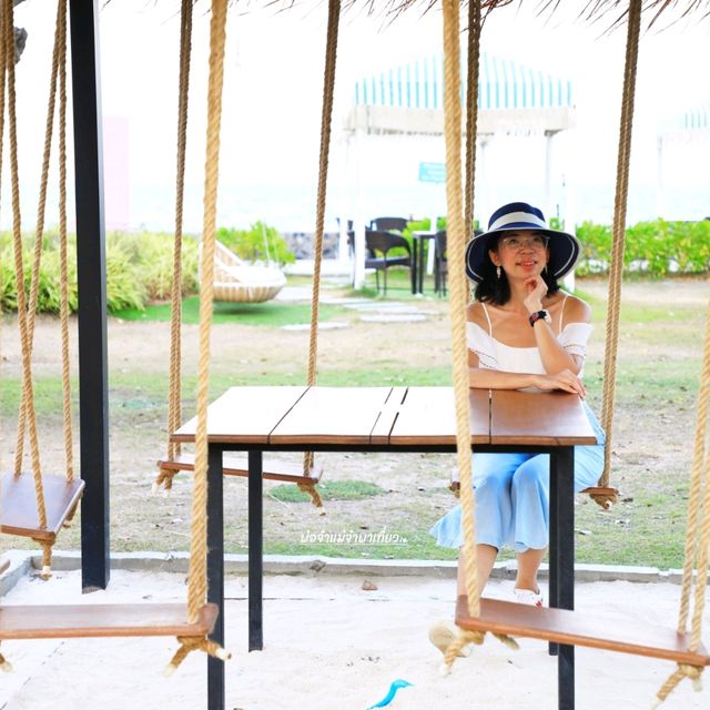 Miss T Cafe & Restaurant คาเฟ่สุดชิคริมทะเลหัวหิน