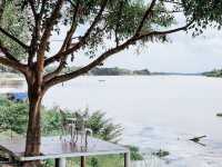 โรงรส คาเฟ่สุดเท่ห์ริมแม่น้ำมูล 